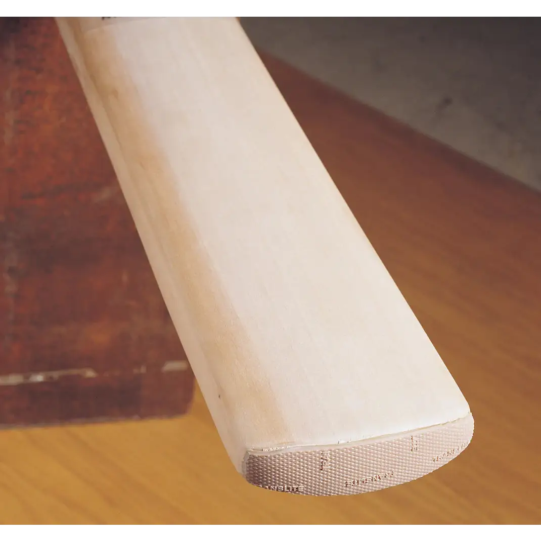 GRAY NICOLLS PROTECTOE - BATS - ACCESSORIES